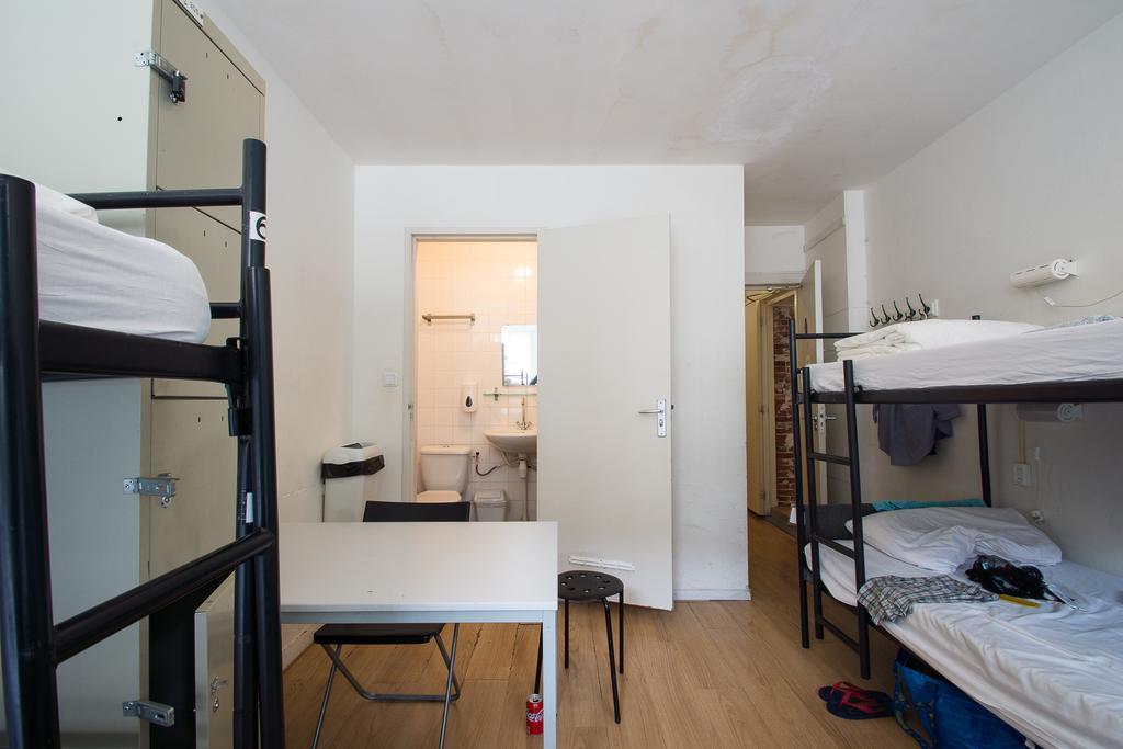 Stone Hotel & Hostel Utrecht Room photo